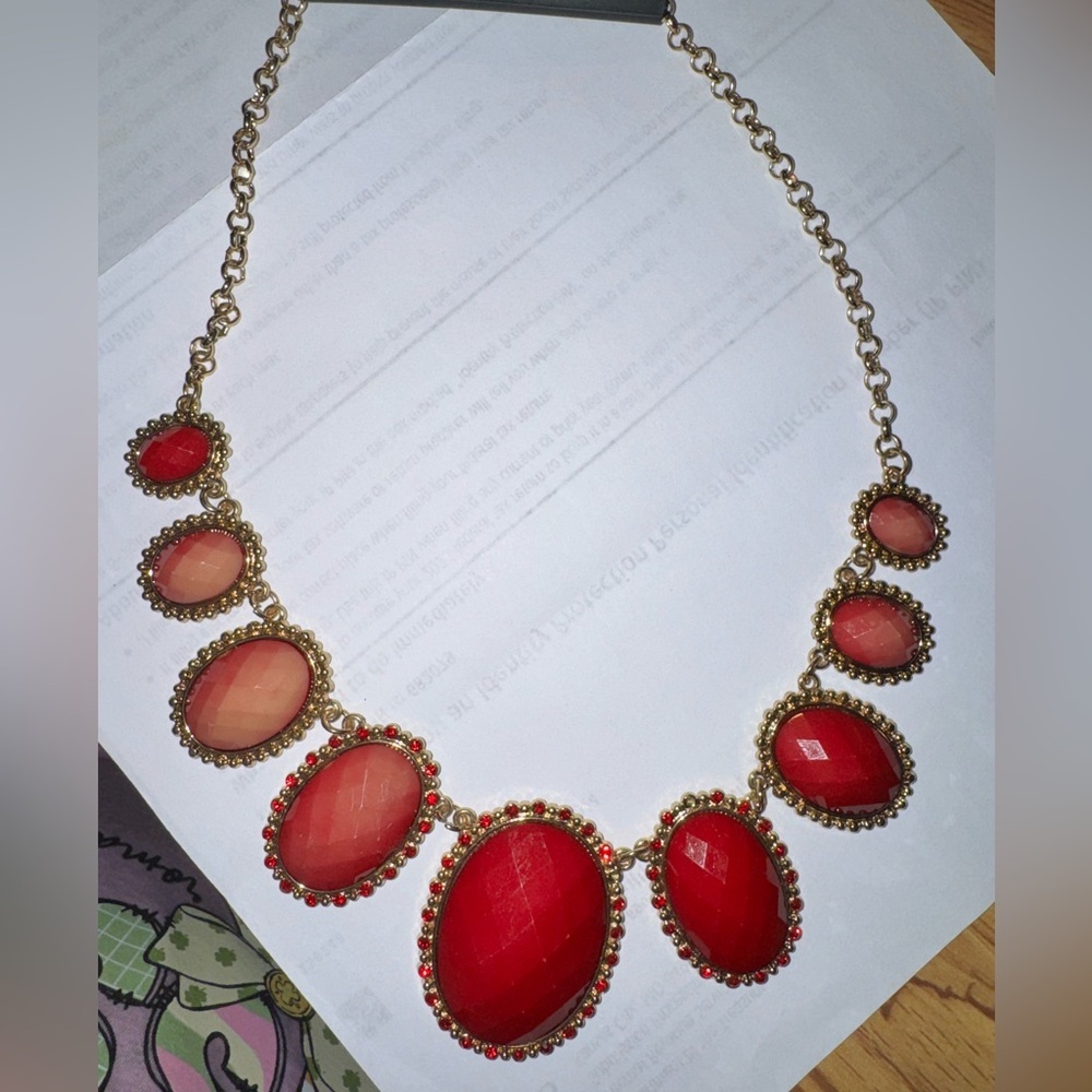 Catherines Red and Gold chunky Statement Necklace NWT retails $29 - Picture 4 of 8